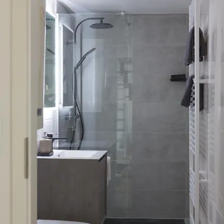Apartment Modern *